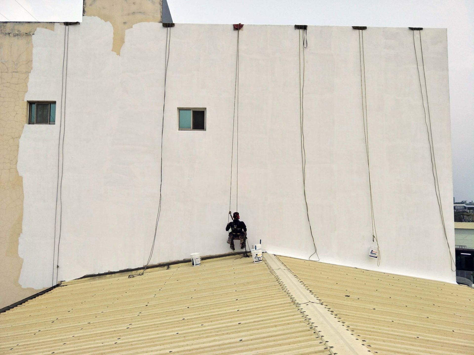 窄巷透天外牆防水