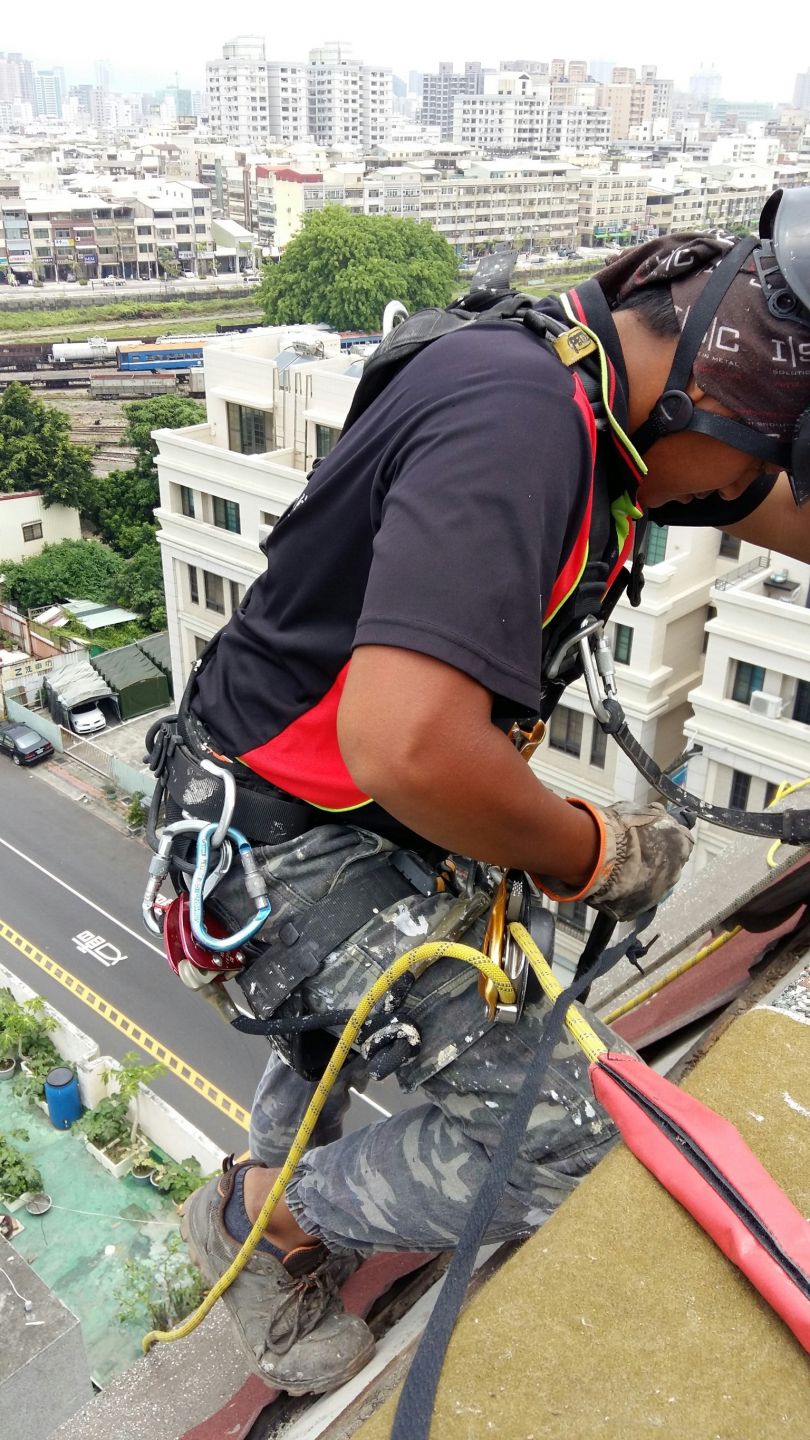 拆除鐵皮及屋瓦